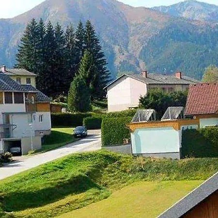 Hotell In Near The Area 2*