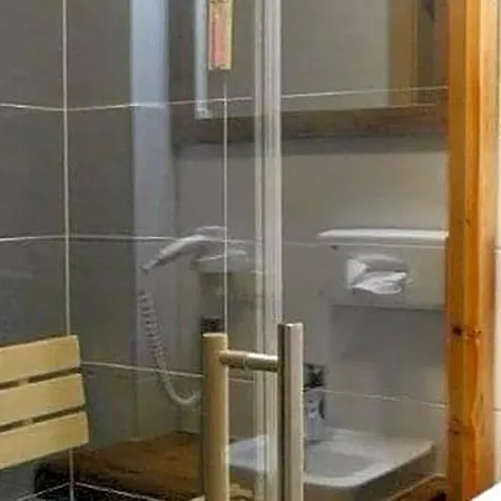In Near The Area Hotell 2*